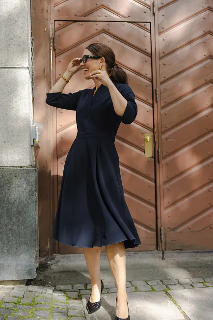 HiiL studio Bertine Dress Navy kjole 2