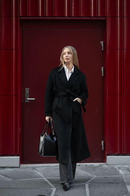 The product Double Breasted Coat Black ullkåpe
