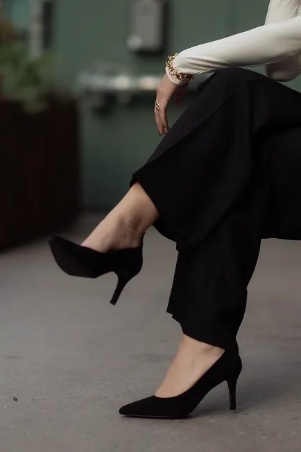 Bukela Suede Pumps Black høyhælte sko 3