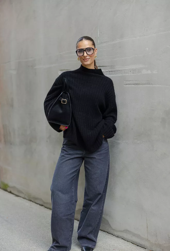 Carma Collection Bente Knit Black strikket genser 4