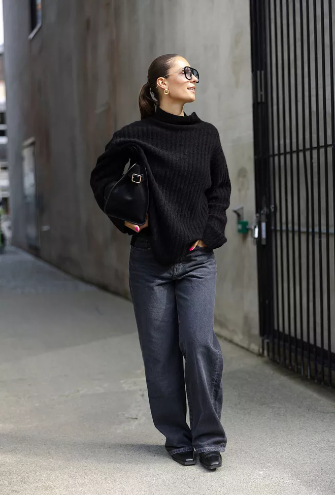 Carma Collection Bente Knit Black strikket genser 8