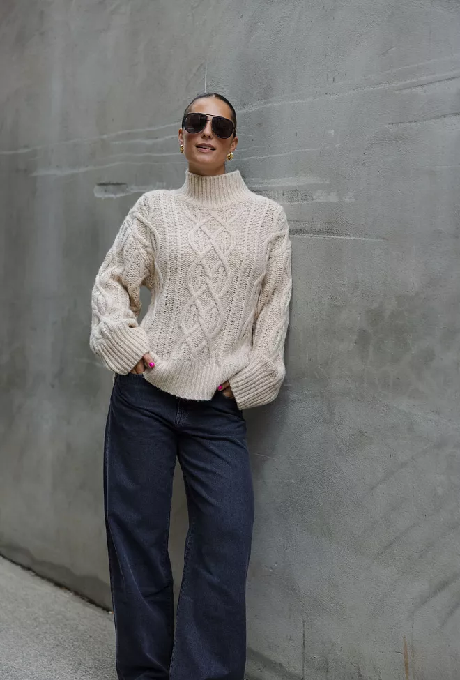 Carma Collection Turid Cable Knit Nature strikket genser 2