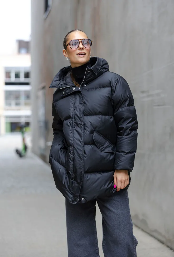 Carma Collection Sissel Short Puffer Black dunjakke 7