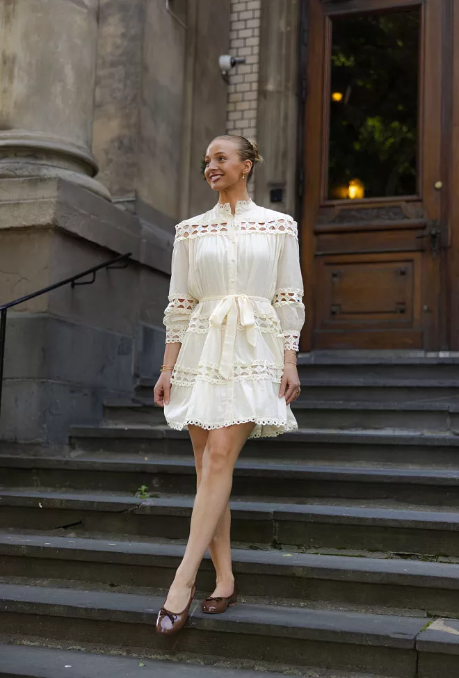 Nectar Honesty Dress Cloudy Cream minikjole