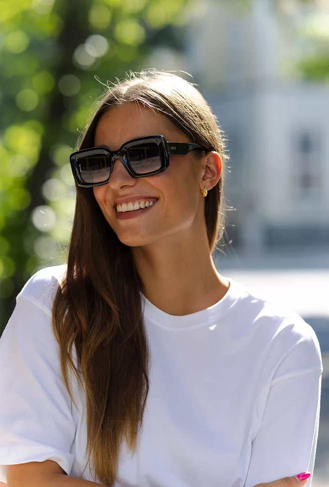 Otra Eyewear Chelsea Black/Smoke Fade solbriller 