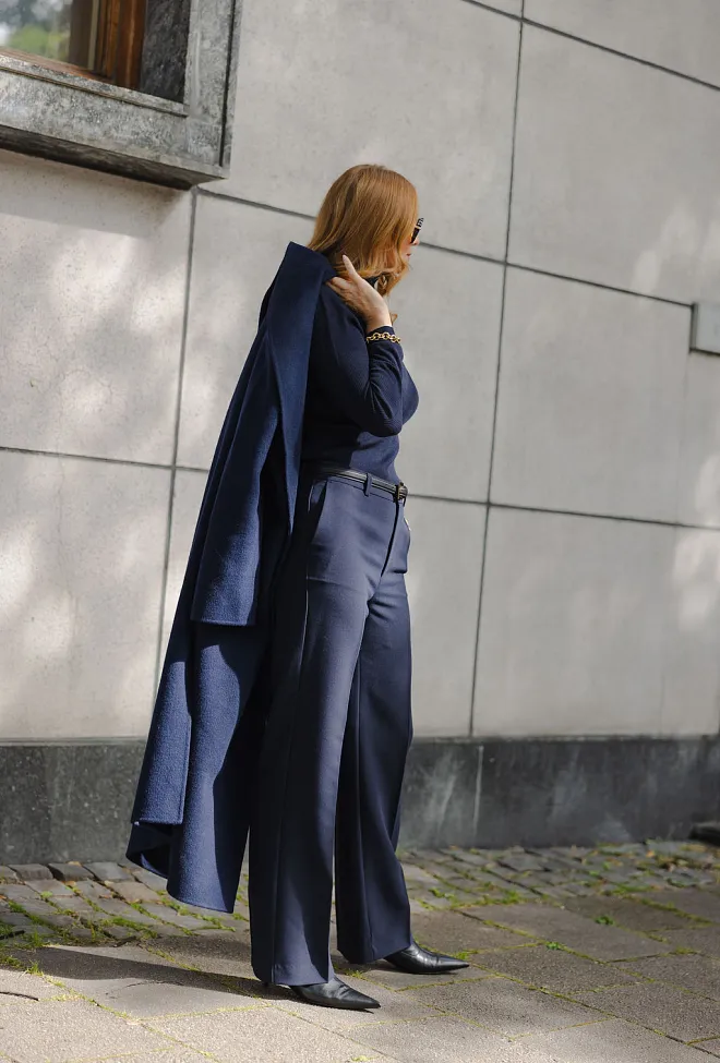 Hiil studio Camille Pant Navy dressbukse 4