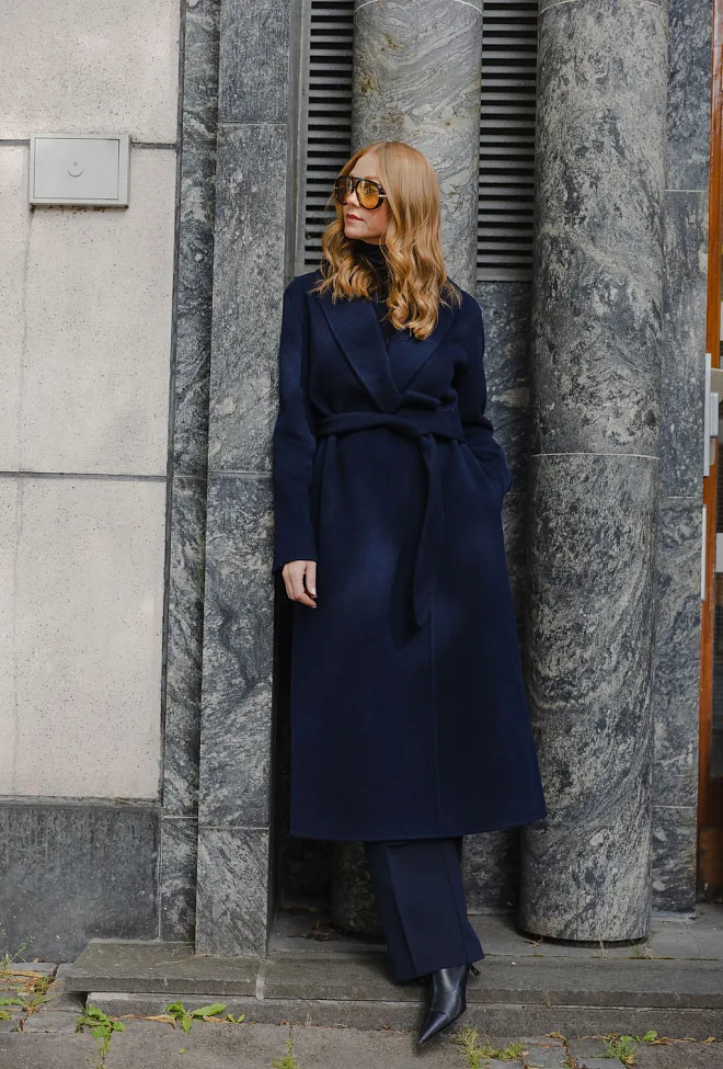 HiiL Studio Luminary Coat Navy ullkåpe 8
