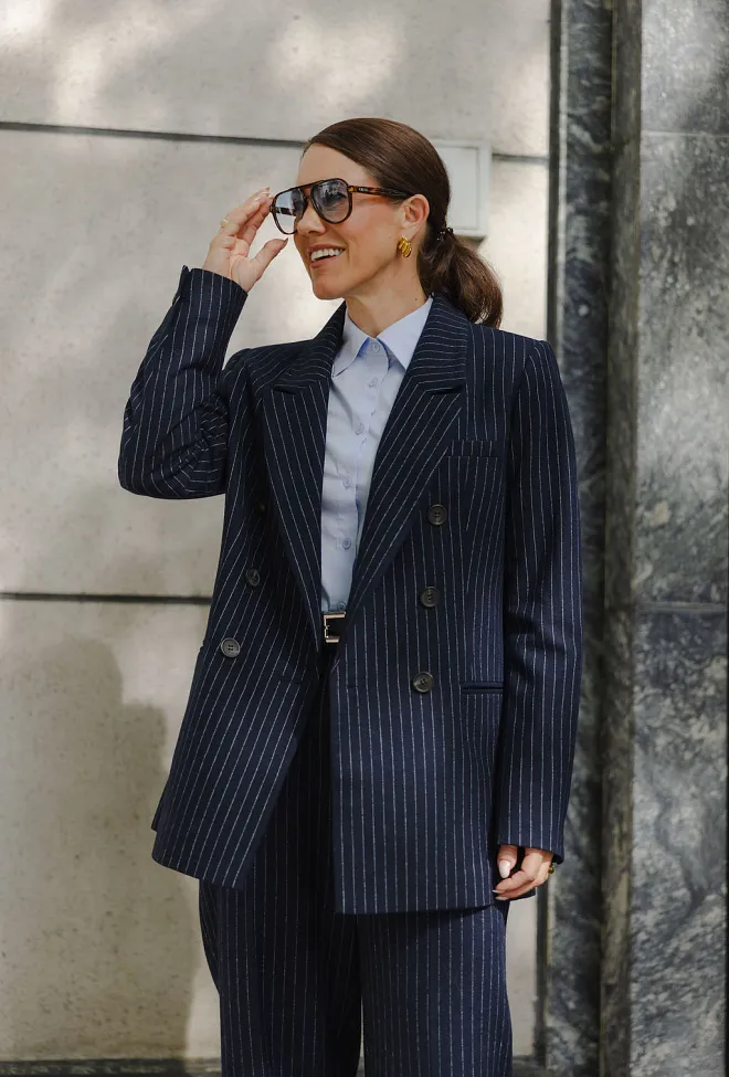 Hiil studio Pure Blazer Navy Pinstripes dressjakke
