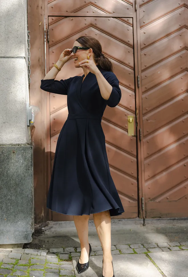 HiiL studio Bertine Dress Navy kjole 2