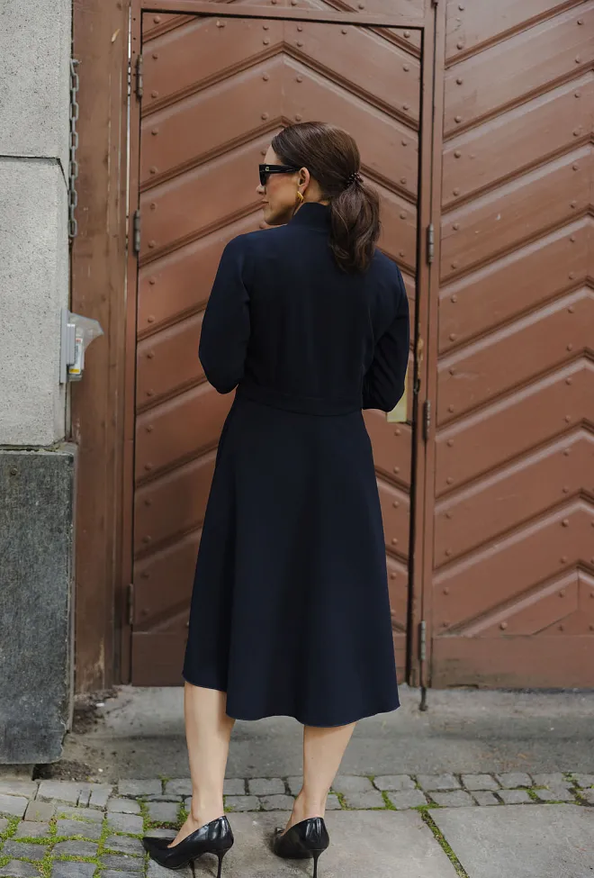 HiiL studio Bertine Dress Navy kjole 6