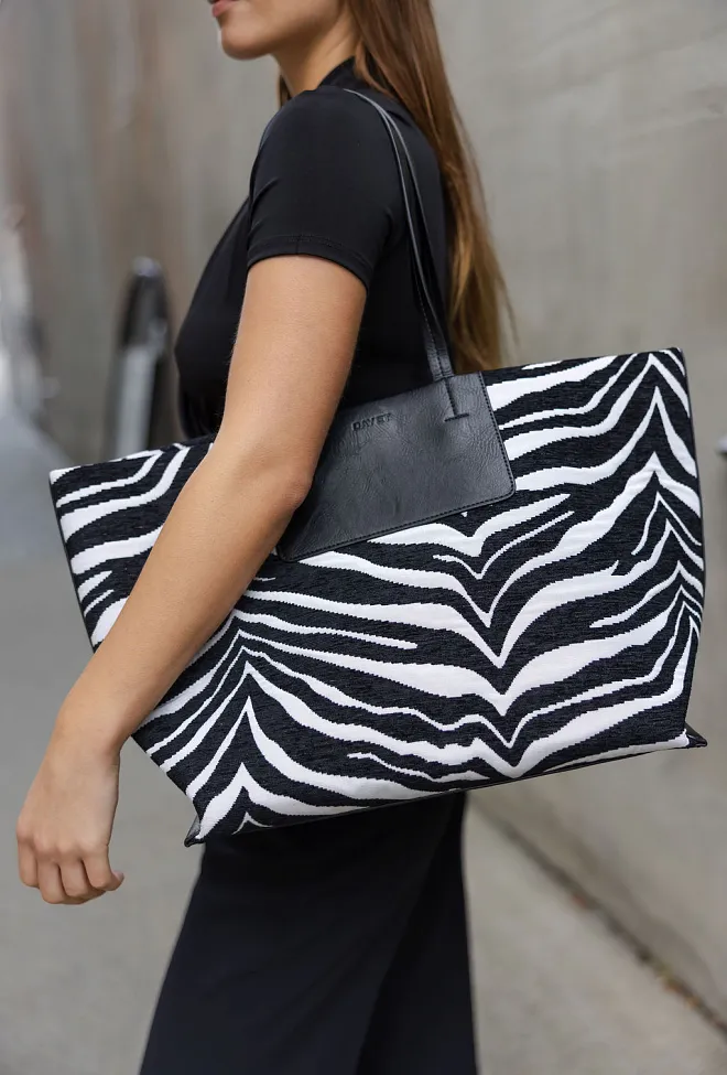 DAY ET Day Zebra Bag Black veske 2