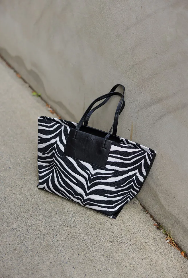 DAY ET Day Zebra Bag Black veske 5