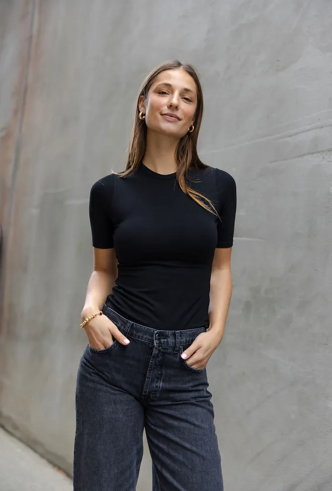 Viveh Spica T-Shirt Black t-skjorte