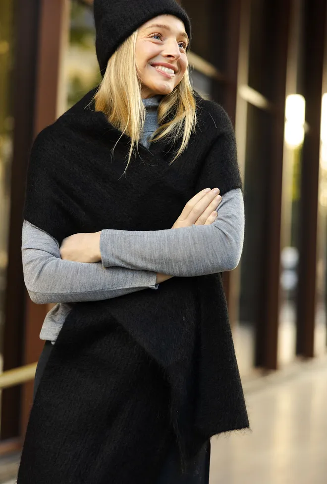 HiiL Studio Loop Scarf Black ullskjerf