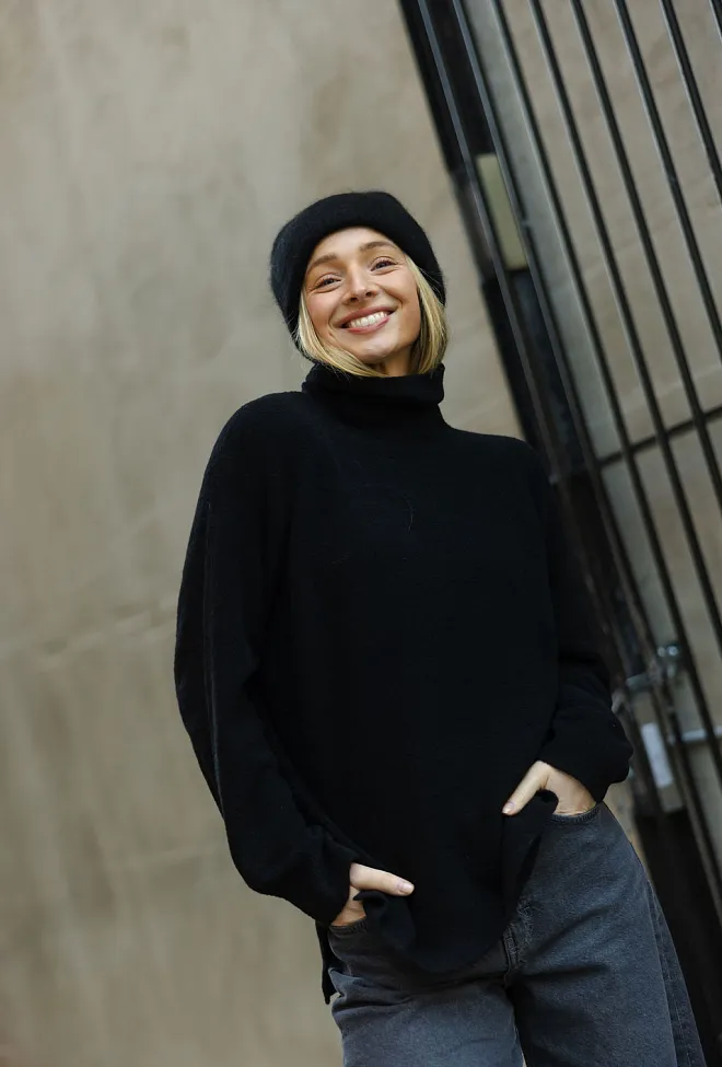 HiiL Studio Gabriella Sweater Black genser