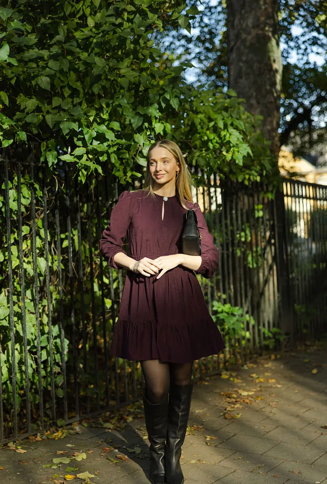 Nectar Vitality Dress Burgundy cordkjole minikjole