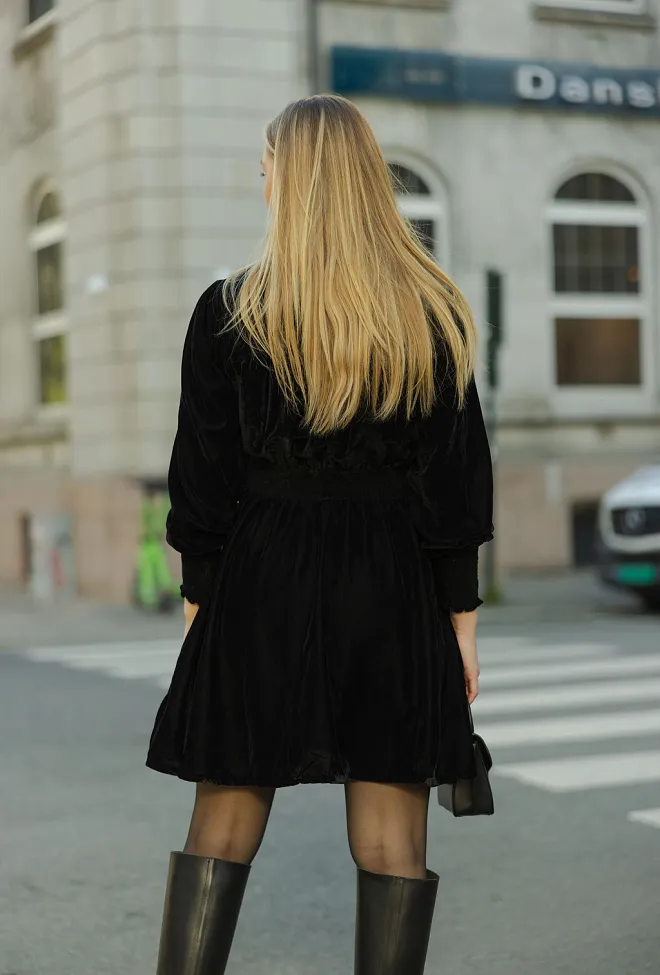 Nectar Greta Velvet Short Dress Black minikjole 6