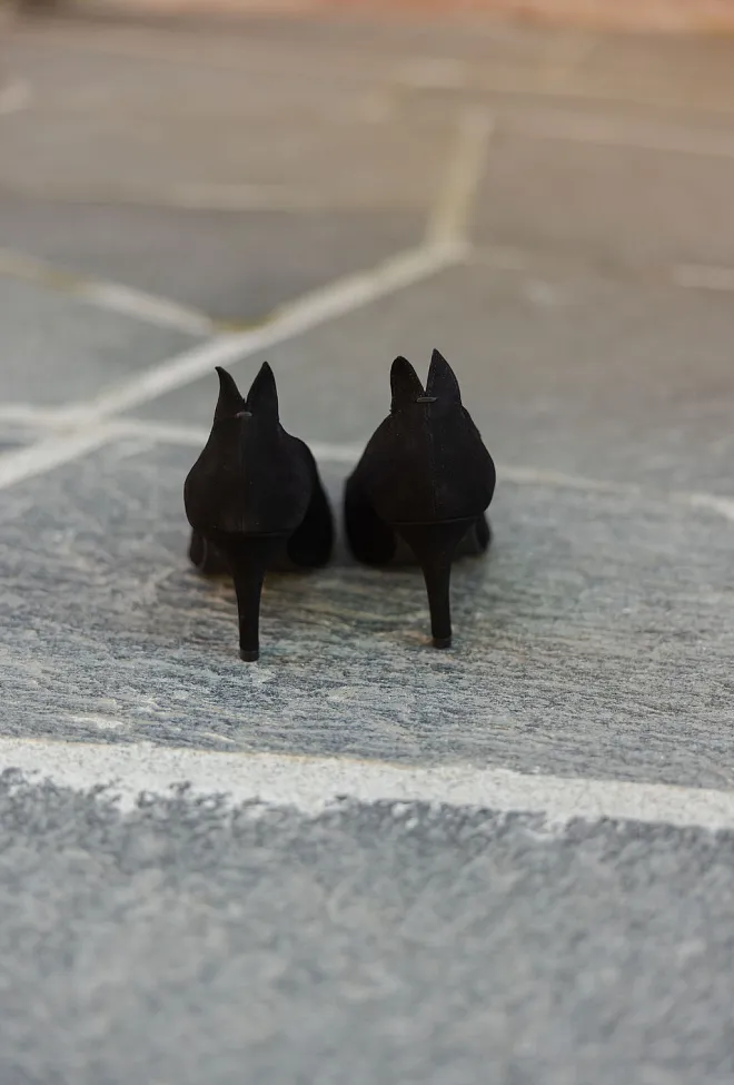 Bukela Suede Pumps Black høyhælte sko 2
