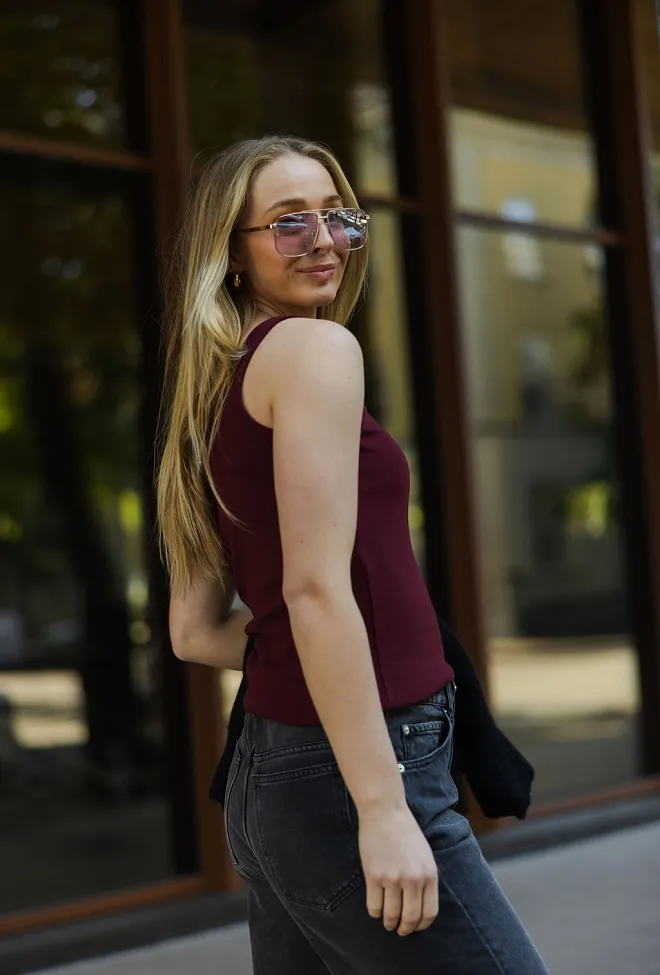 Hiil studio Ava Tank Top Bordeaux singlet 3