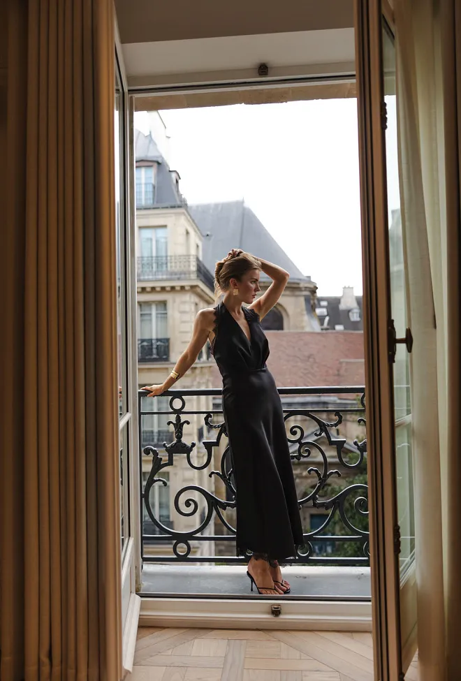 HiiL Studio x The Kristine Steen Sateen Dress Black kjole 7