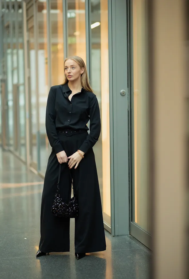 My essential wardrobe MW Hace Shirt Black skjorte 5