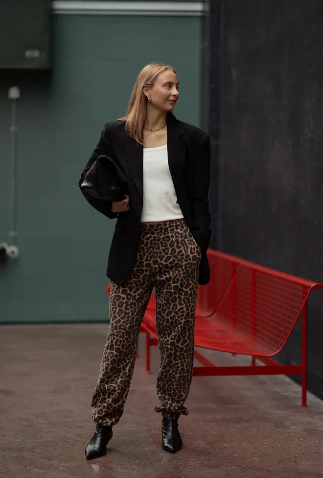 Anine Bing Karter Jogger Framed Monogram Black And Brown Leopard bukse 2