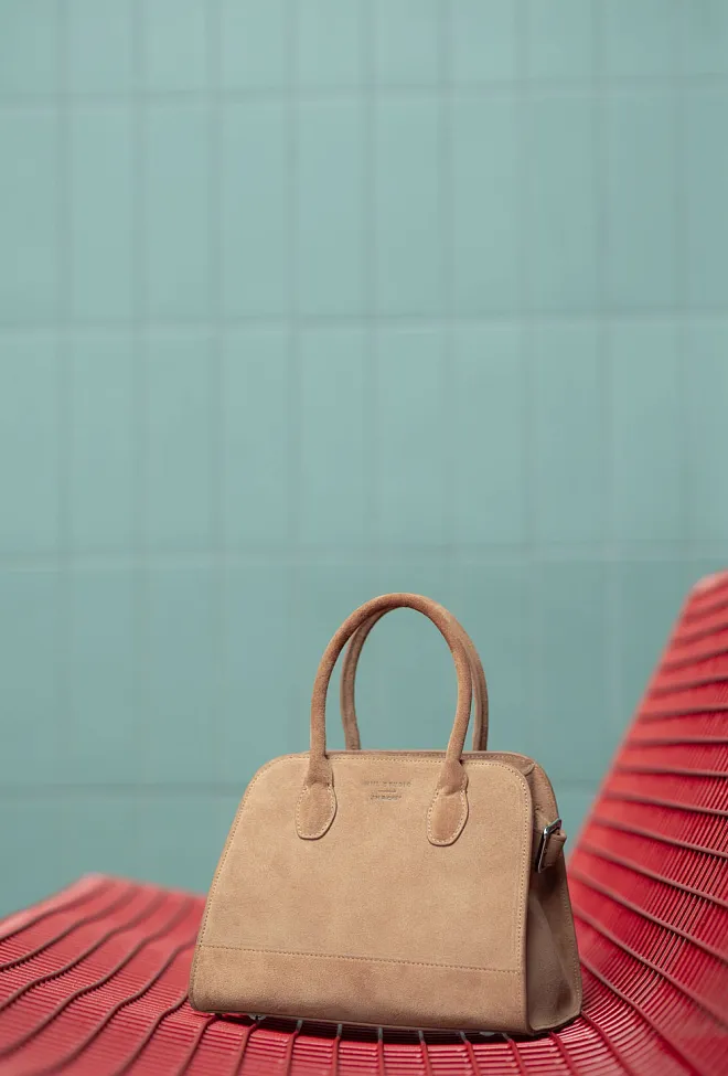 hiil studio x jim rickey tote small suede tan veske 6