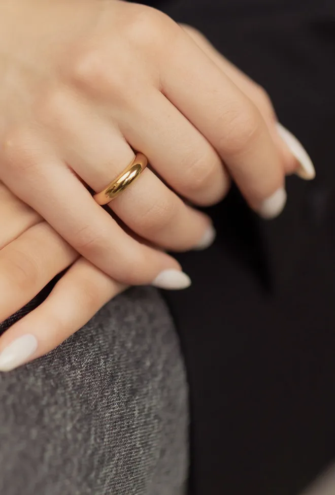 Hiil studio jewelry Simple Bold Ring Gold 