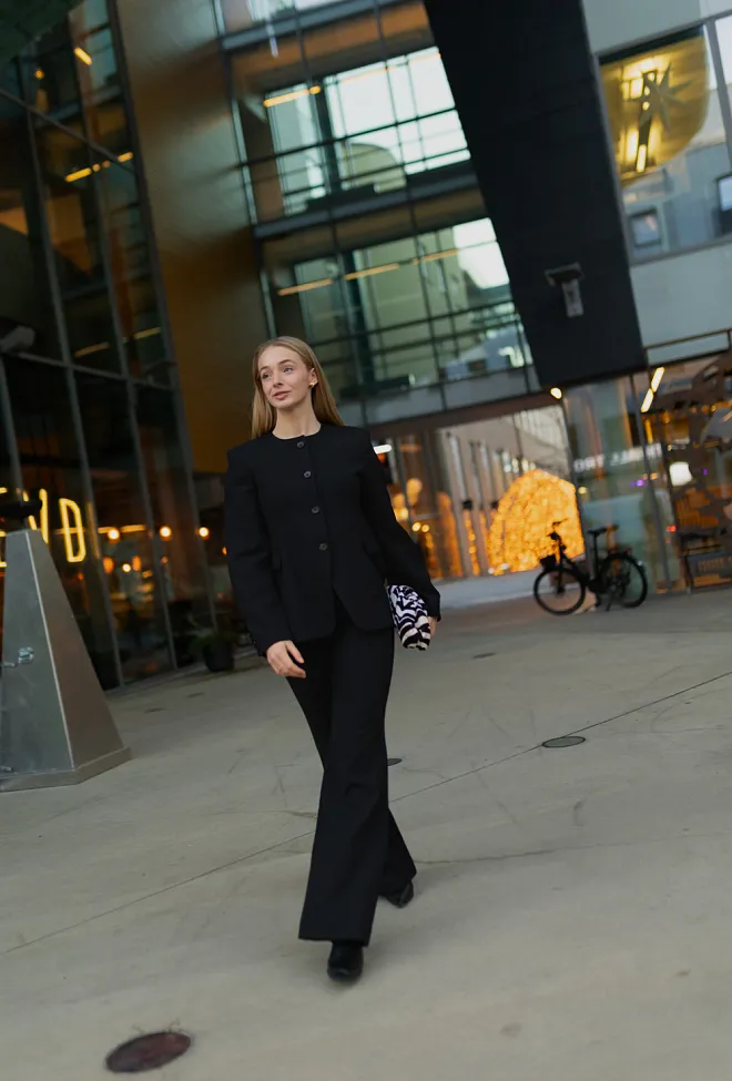 Rotate Flared Tailored Jacket Black blazer dressjakke 4