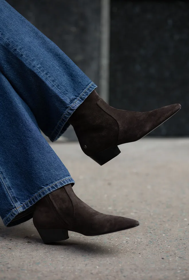 Anine bing Freya Flat Boots Dark Brown Suede ankelstøvletter 4