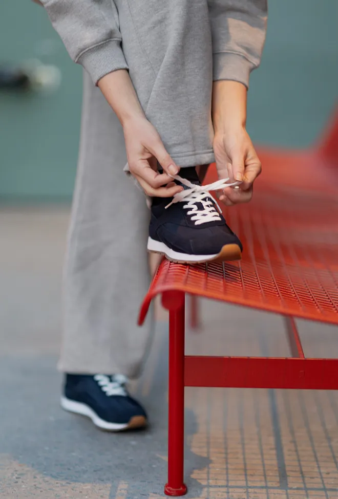 Anine Bing Juno Sneakers Navy Suede joggesko 7