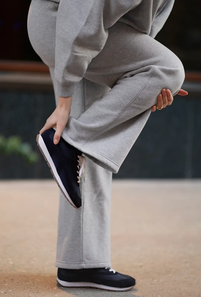 Anine Bing Juno Sneakers Navy Suede joggesko 8