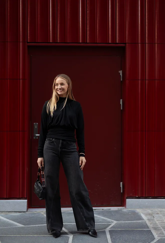 ROTATE Ruched Ls Top Black topp 3