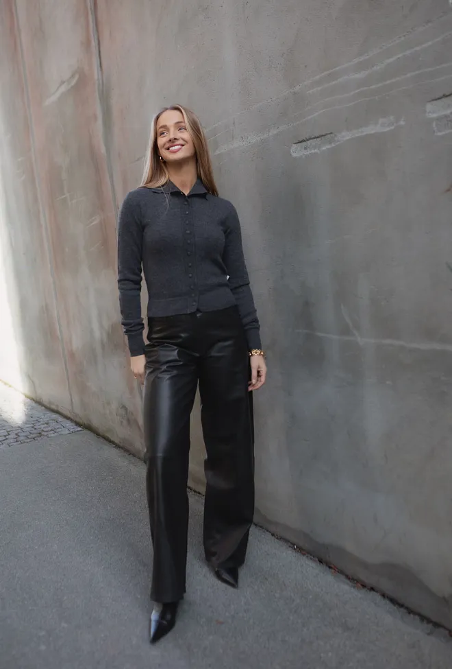 Remain Cocoon Leather Pants Black skinnbukse 2
