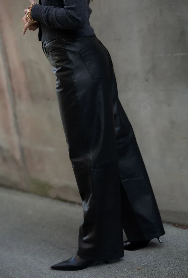 Remain Cocoon Leather Pants Black skinnbukse 4