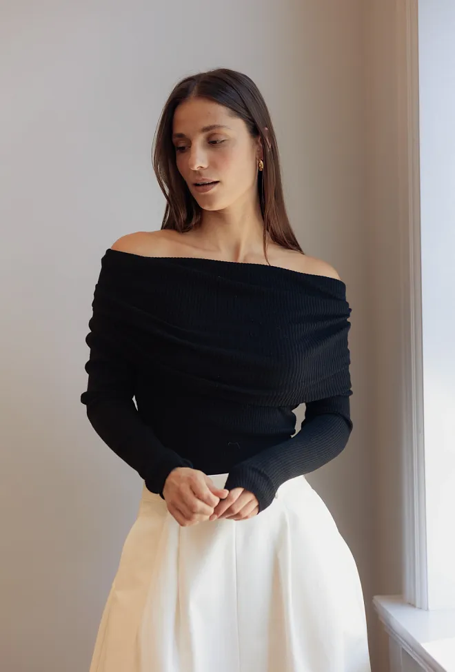 Christian Aks Delphine Merino Top Black genser strikk 5