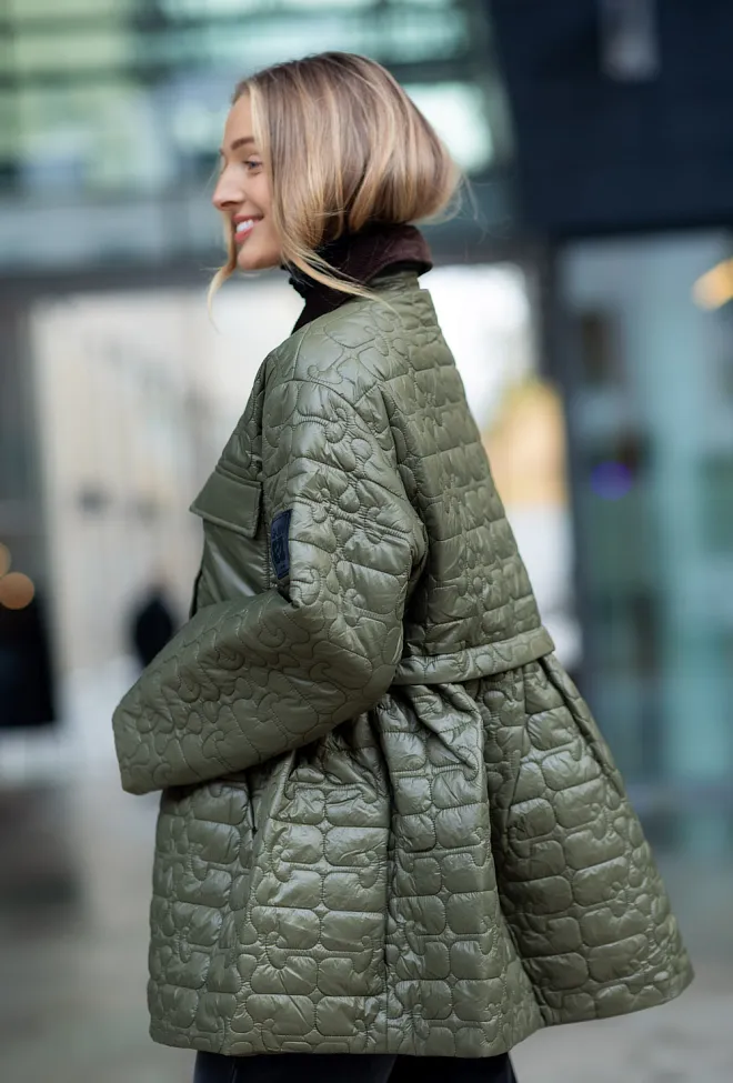 GANNI Shiny Quilt Midi Jacket W Flare Kalamata jakke 3