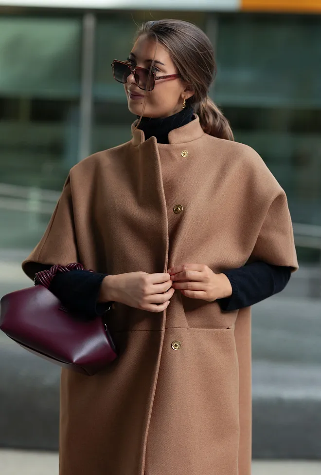 CROWD Long Mok Wool Camel ullkåpe 6