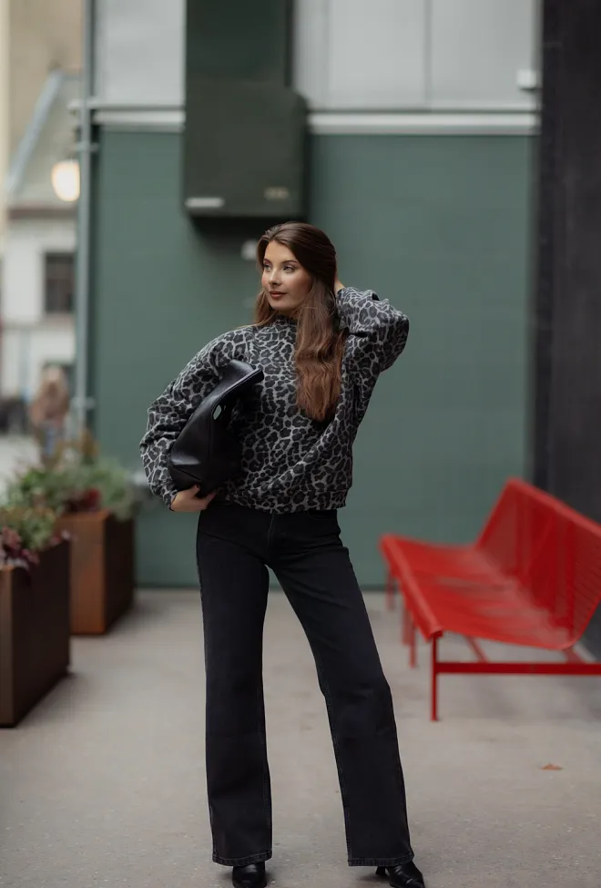 My essential wardrobe The Louis 139 High Wide Black Retro jeans 2