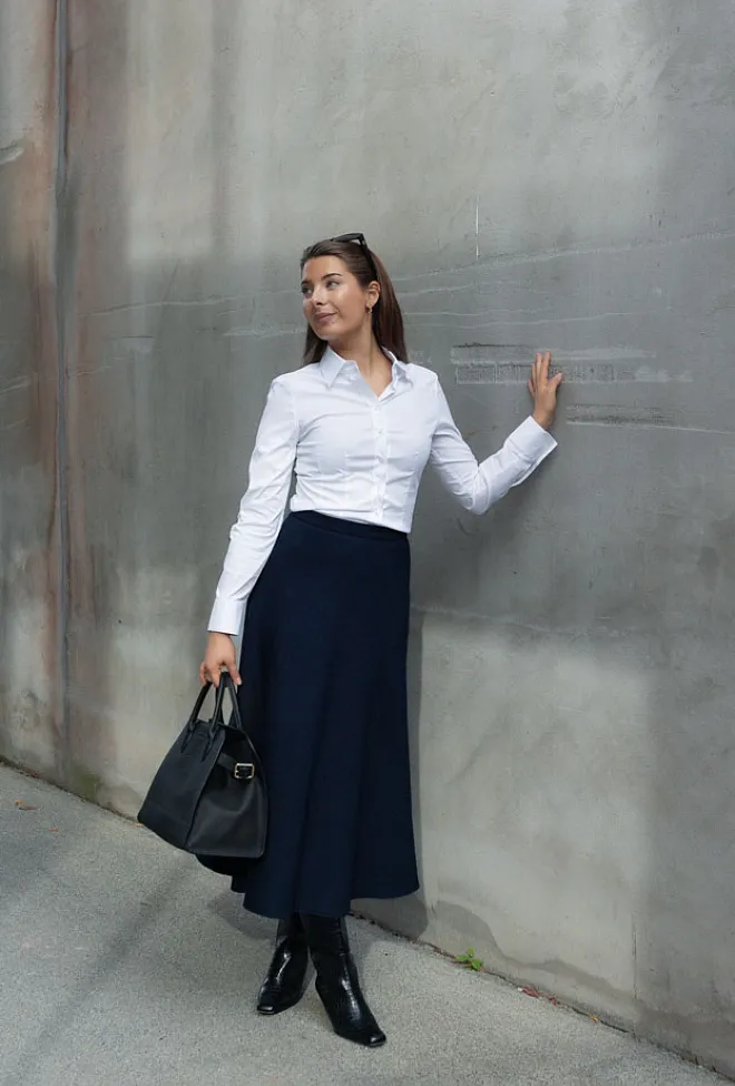 Andiata Kity 85 V Skirt Navy ullskjørt 2