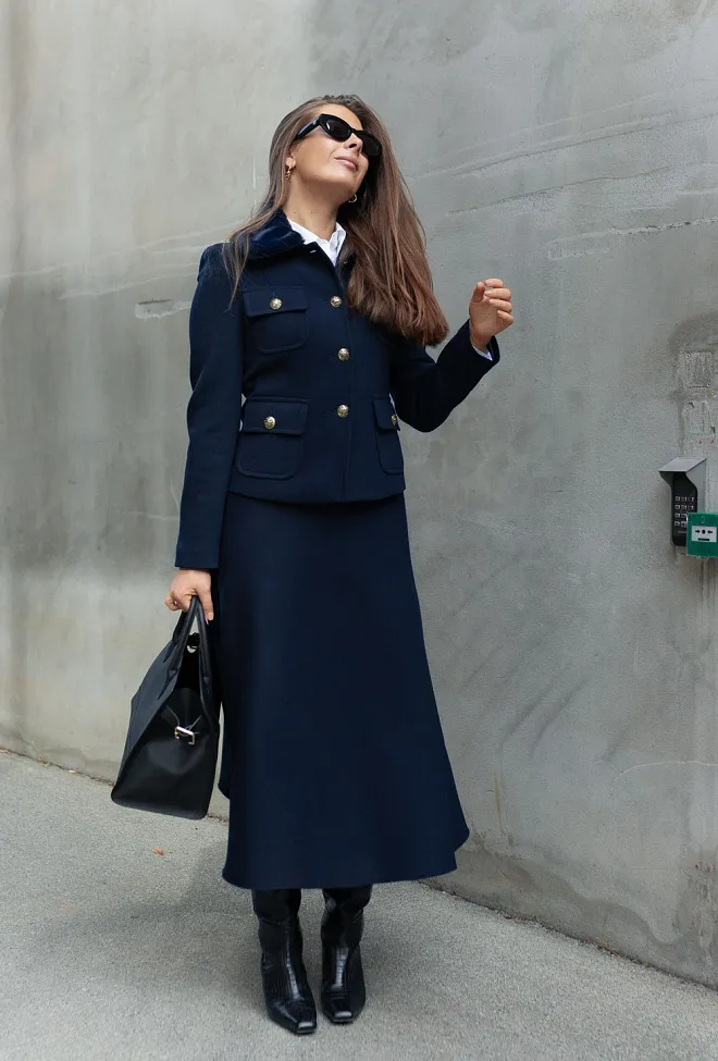 Andiata Kity 85 V Skirt Navy ullskjørt 8
