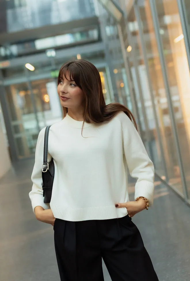 Christian Aks Rina Merino Sweater White genser 3