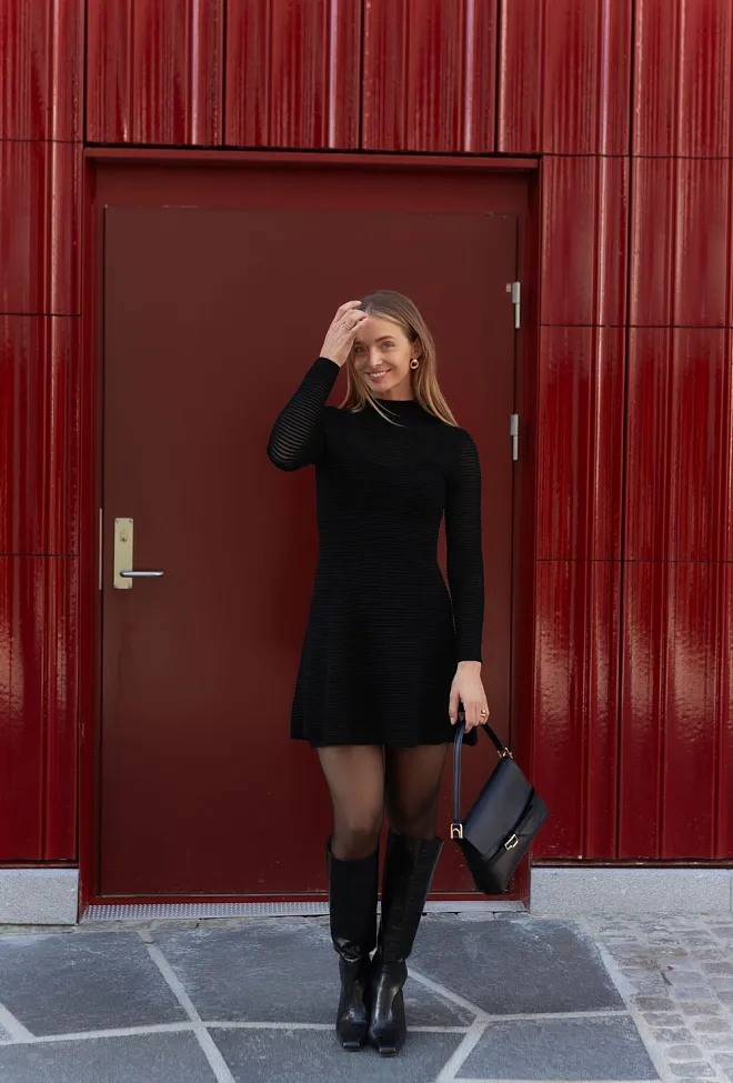 Rotate Knitted Flared Mini Dress Black minikjole 5