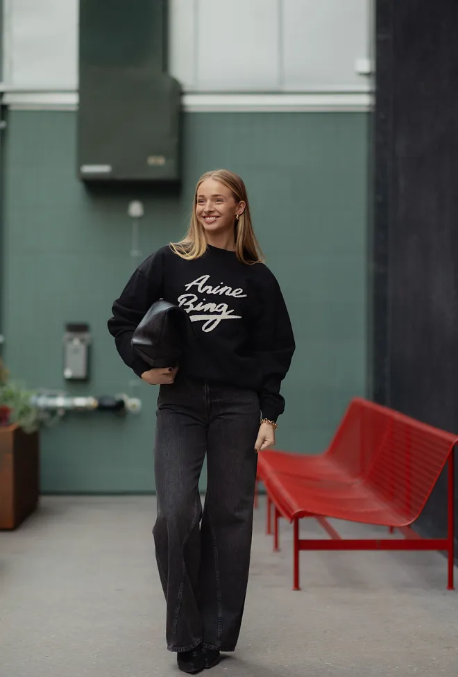 Anine Bing Miles Sweatshirt Chenille Signature Black genser 2