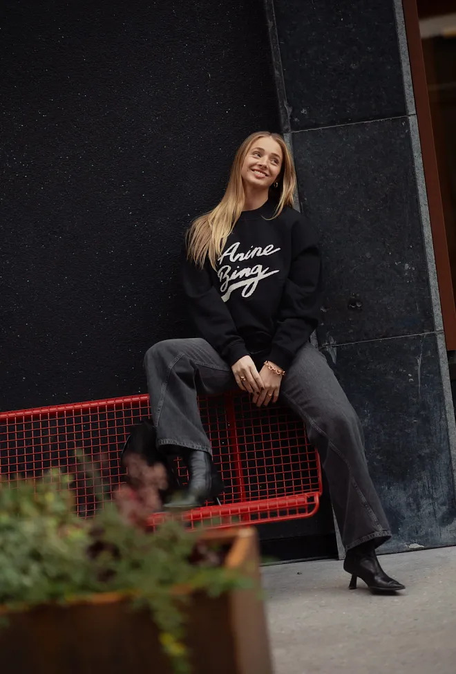 Anine Bing Miles Sweatshirt Chenille Signature Black genser 8