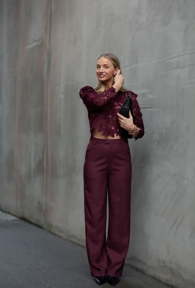 Hiil studio Beauty Blouse Bordeaux blondebluse 7