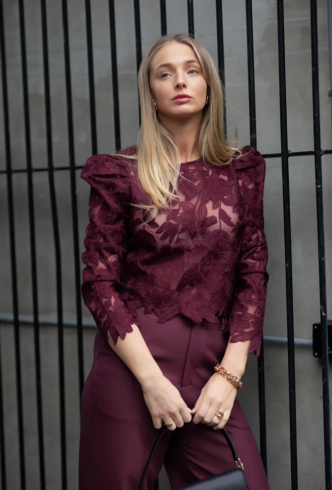 Hiil studio Beauty Blouse Bordeaux blondebluse 6