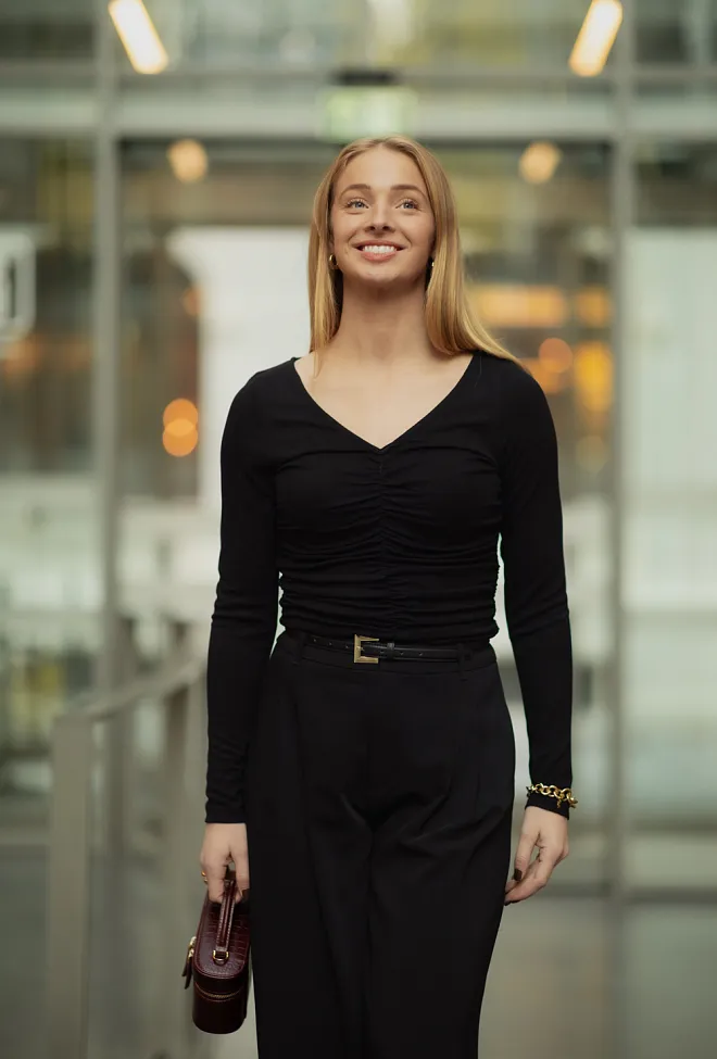 My essential wardrobe MW Giggo Blouse Black genser 2