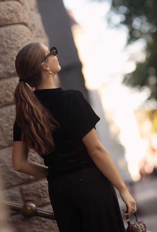 Arnie Says Renee Velvet Tee Black velurtopp 4