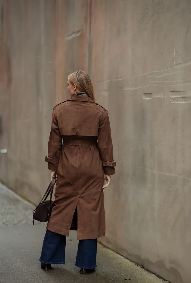 My essential wardrobe MW Tara Suede Trenchcoat Cognac kåpe 4